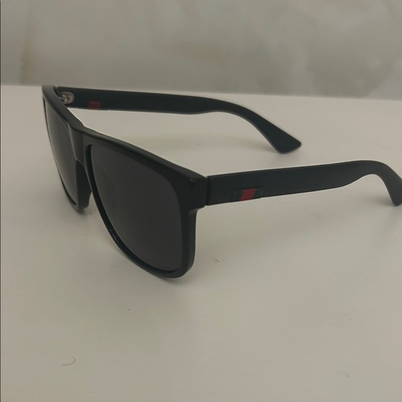 Gucci Men’s Black Sunglasses with Red and Green Details - Picture 1 of 9